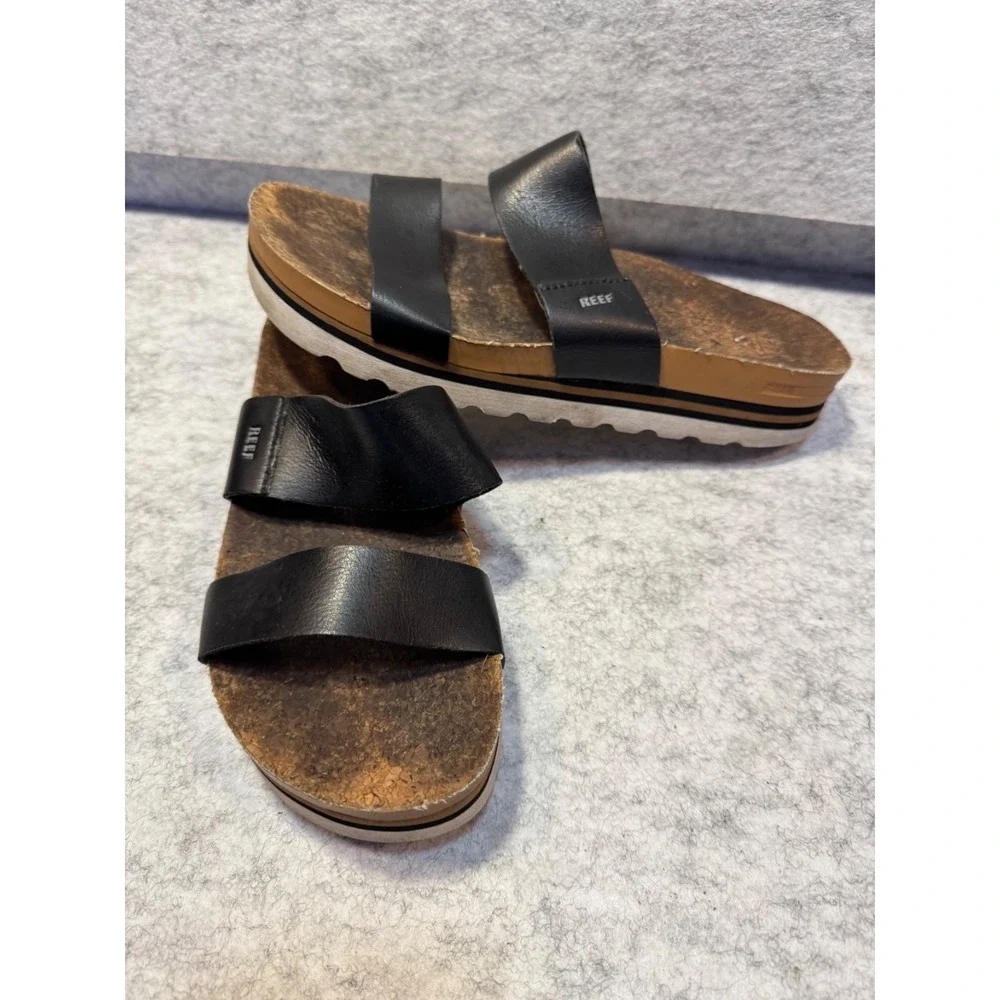 Reef two strap beach Sandel Black size 10 summertime